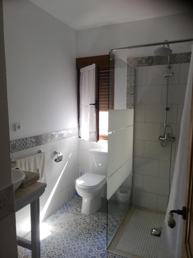 Hostal El Lugar De La Mancha Argamasilla De Alba Bagian luar foto