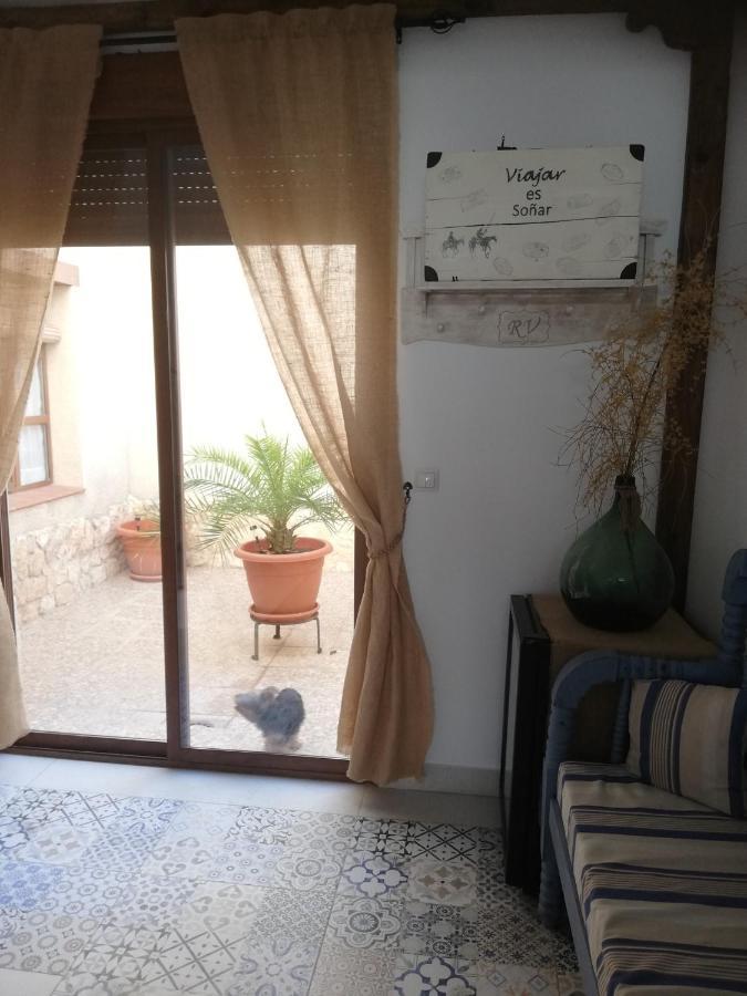 Hostal El Lugar De La Mancha Argamasilla De Alba Bagian luar foto