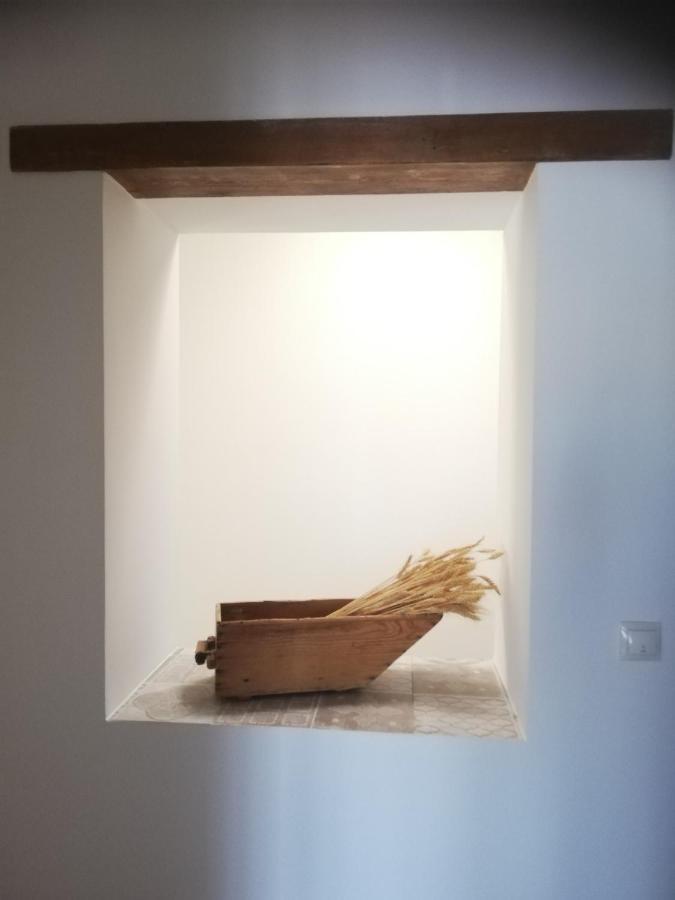 Hostal El Lugar De La Mancha Argamasilla De Alba Bagian luar foto