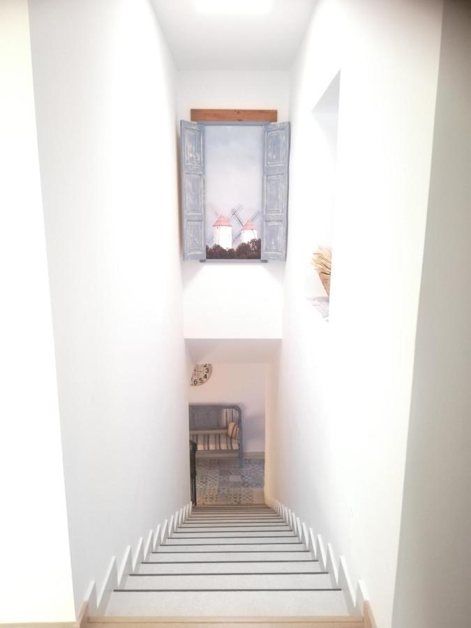 Hostal El Lugar De La Mancha Argamasilla De Alba Bagian luar foto