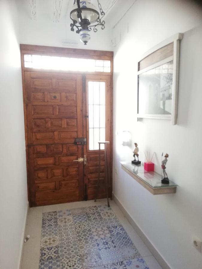 Hostal El Lugar De La Mancha Argamasilla De Alba Bagian luar foto